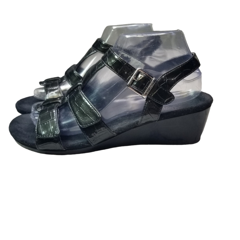 Vionic Glenda croc wedge sandals